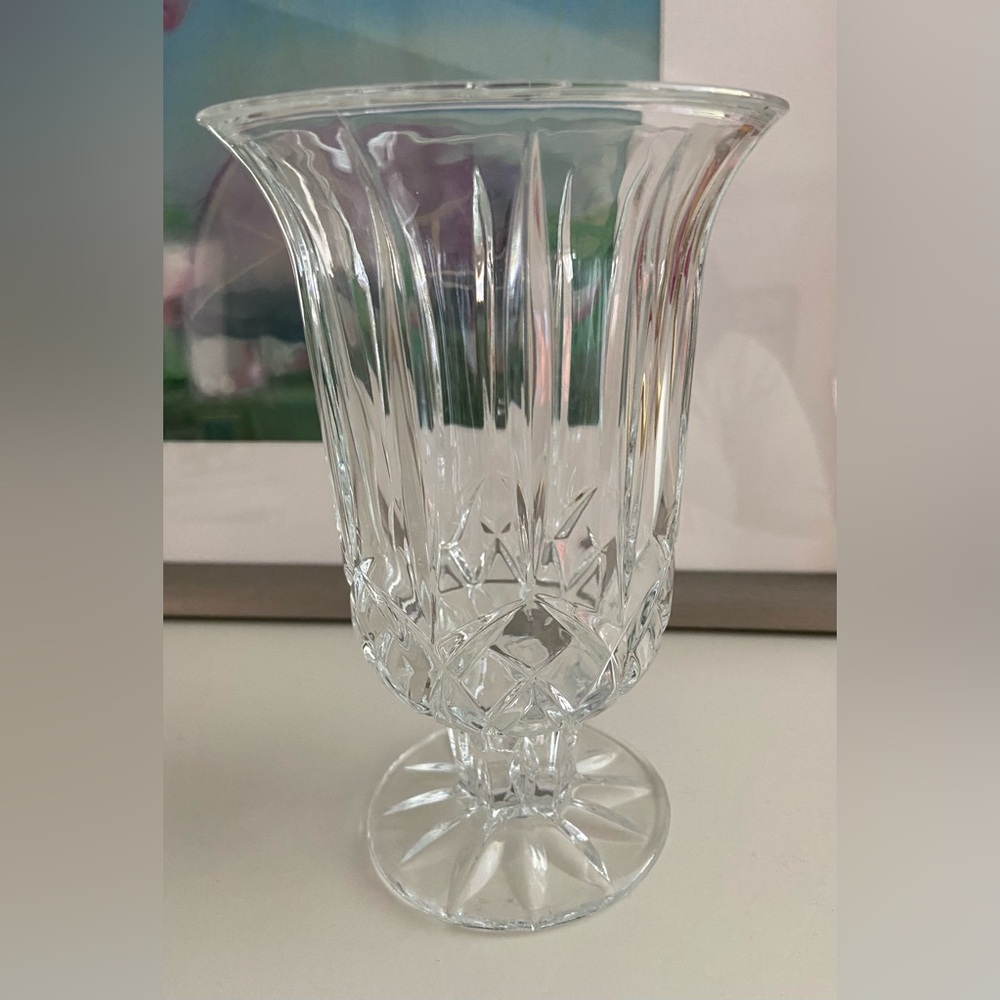 VINTAGE Footed Glass Vase - Excellent condition!!!